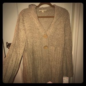 NWOT Carolyn Taylor Oatmeal Bell Sleeve Sweater L
